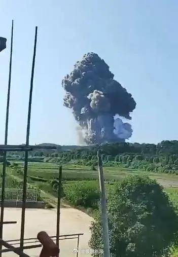 湖南花炮厂爆炸 负责人:厂里存了一两万个药饼