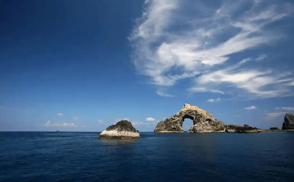 马英九机场发言哽咽,连续13天行程创记录,两岸面临重大关键节点!