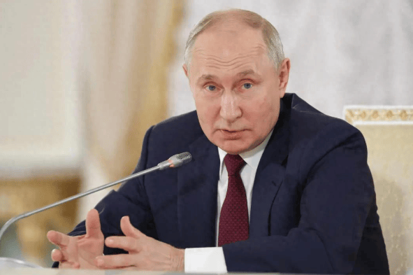 普京亲口证实:俄政府中计了!乌国全境挨炸,匈牙利发出三战警告