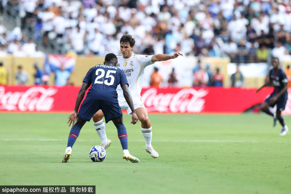 世俱杯-登贝莱传射法比安双响 巴黎4-0皇马进决赛
