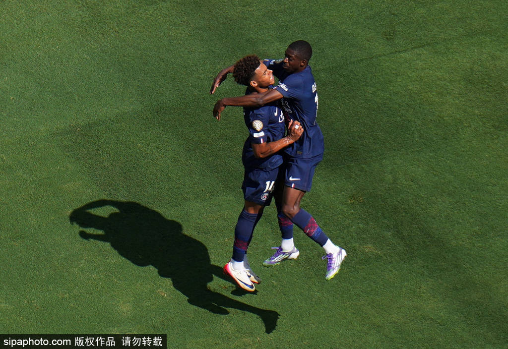 世俱杯-登贝莱传射法比安双响 巴黎4-0皇马进决赛
