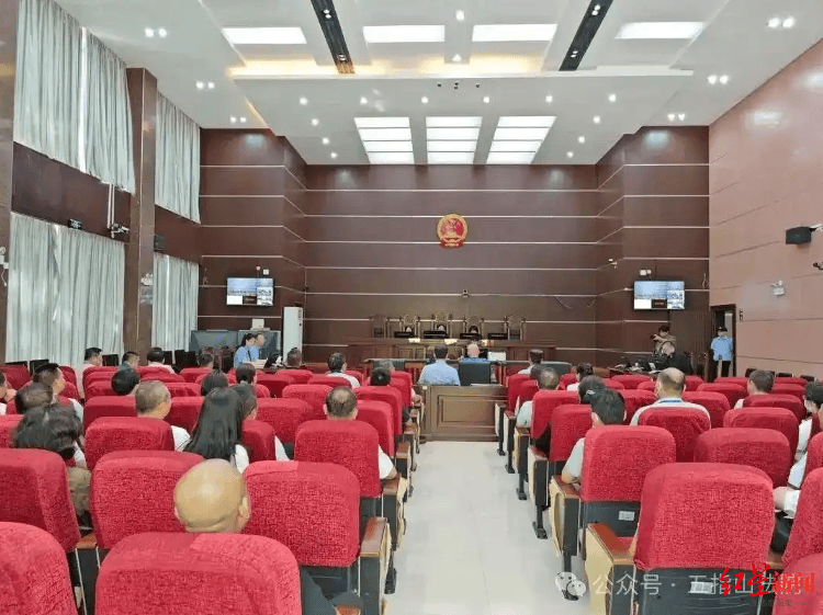 海南省教育厅一干部“收礼”细节曝光：收受动感单车、桌球设施、跑步机