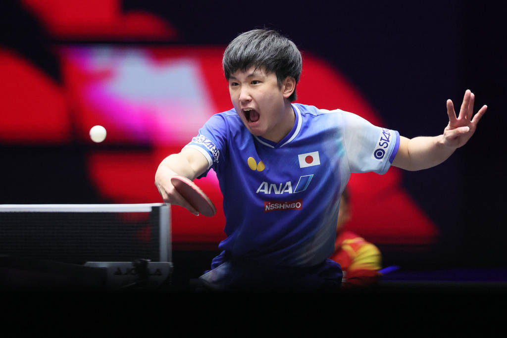 王楚钦4比0战胜张本智和,生涯第三次大满贯男单夺冠