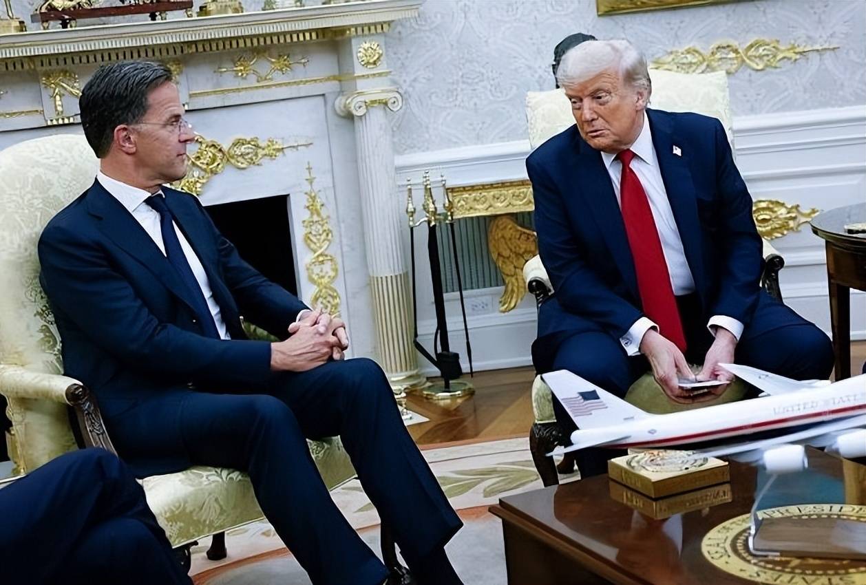 北约秘书长幼稚到家了,要求中国必须给普京打电话,不然会被制裁