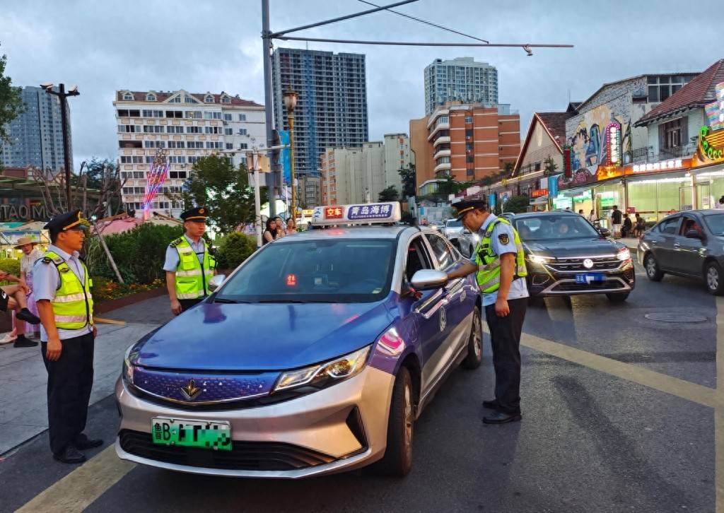 车不动计价器还在“跑”,青岛一辆出租车安装“跑得快”被查处