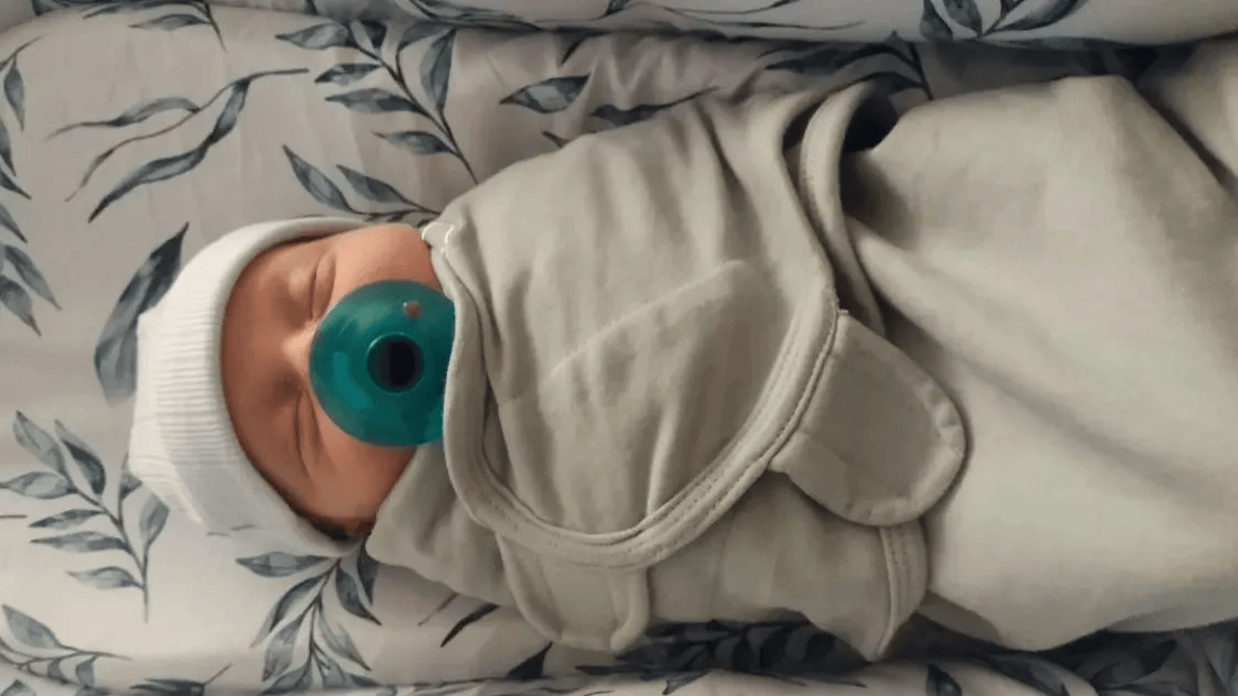 冷冻31年“世界最老婴儿”诞生：过程中差点“爆炸”，亲姐姐已是30岁妈妈