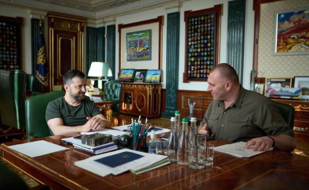 泽连斯基公开轰炸方案，美俄敢走错一步，乌军就要导弹雨包大饺子