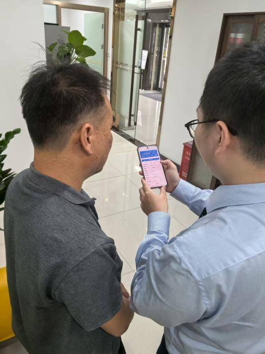 算清融资每一分钱,深圳农商银行“贷款明白纸”帮助企业理清融资账目