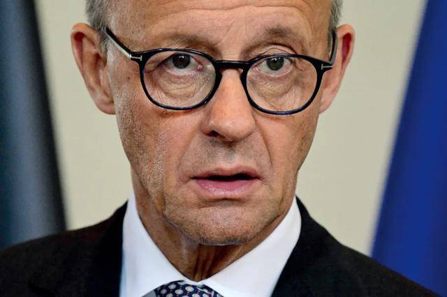 “西方世界的良心”，又痛了