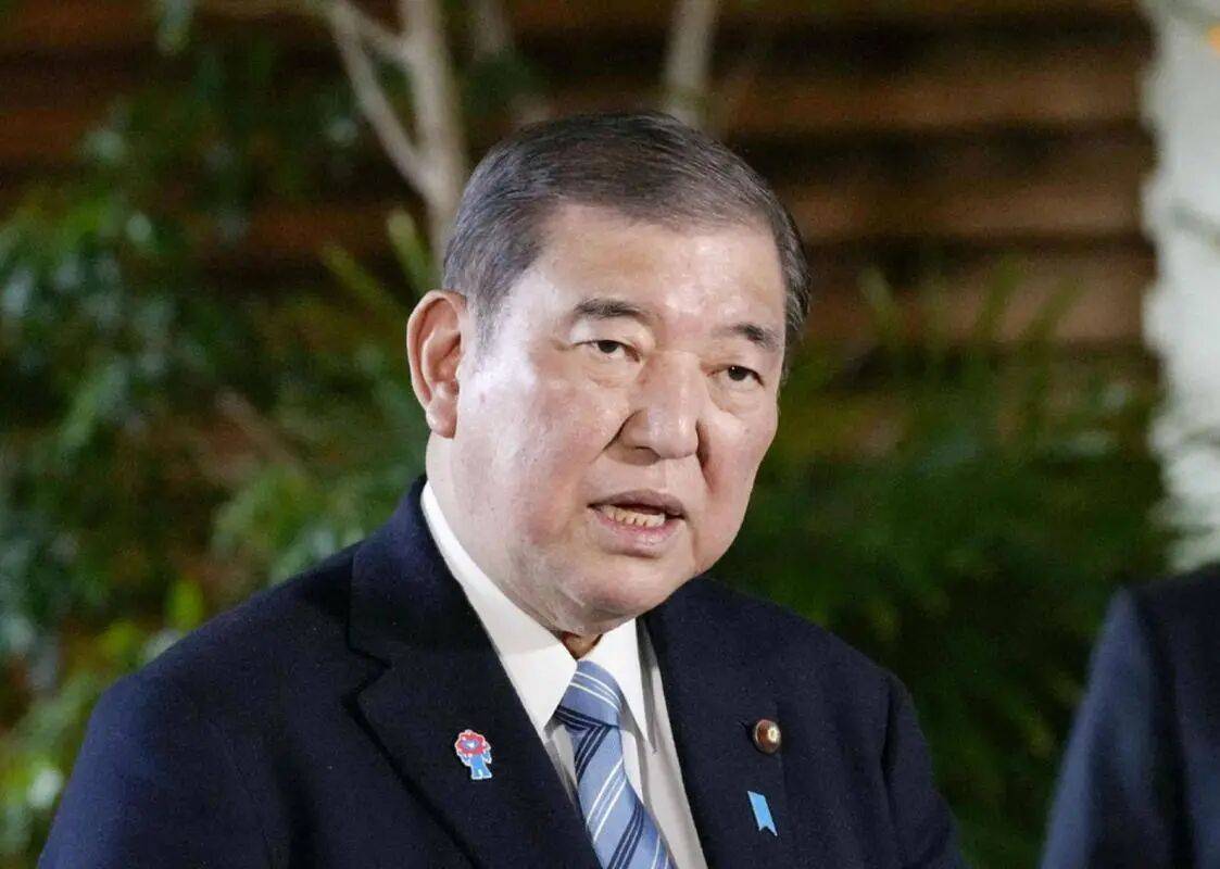 唯一出席阅兵的日本政要，回国后告诫所有日本人：只有一条路可走