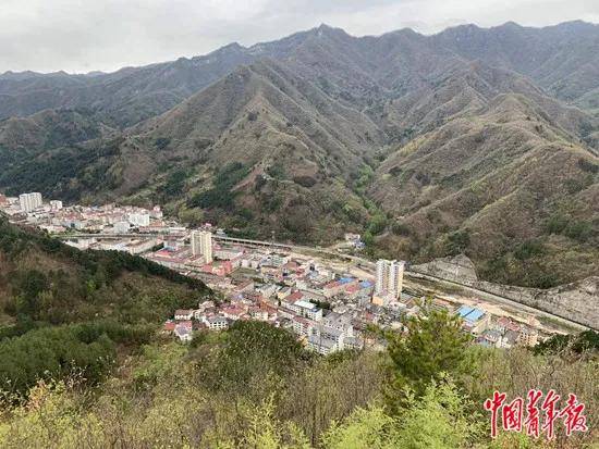 “一家几口都是公务员”,人口小县财政供养入不敷出!副部级退休官员建议按比例削减公务人员!