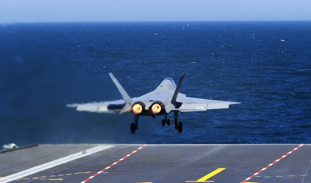 歼35亮相塞尔维亚后,印媒才明白:炸中国大使馆,是美国衰落起点