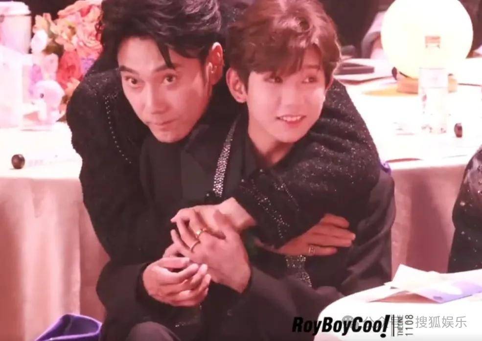 这场晚会台下简直是追星现场,名场面太多了吧?