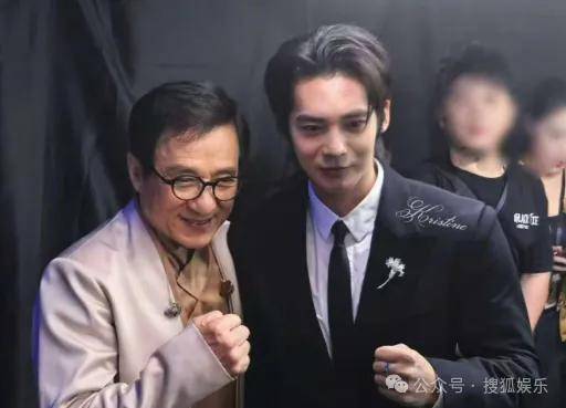 这场晚会台下简直是追星现场,名场面太多了吧?