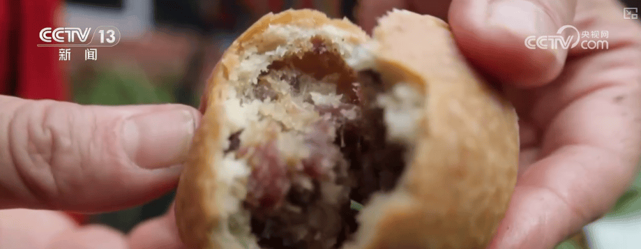 特色月饼玩转“跨界”创新 给节日消费添“新”意激活经济“新”热力