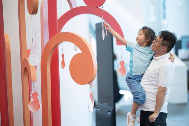 国庆奏响“琴键上的浪漫”!深圳美术馆跨界音乐会解锁音画共生新体验