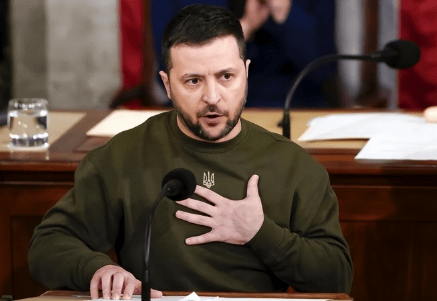 北约刚拖住俄罗斯,泽连斯基换了新打法,调转“枪口”叫板匈牙利,俄乌战场或将扩大