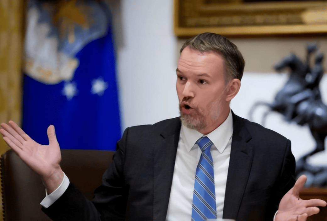 中美约定好了见面时间？美高官气急败坏：中国怎么敢有说“不”的权力！