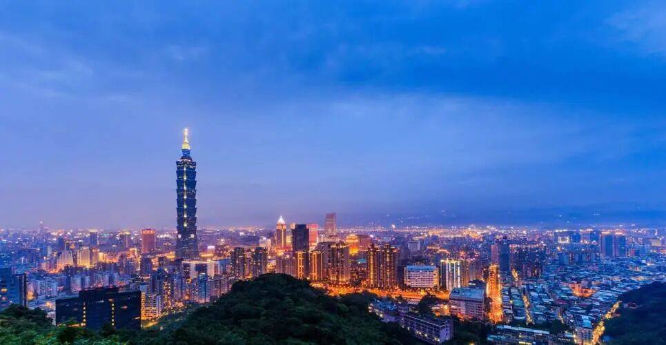 特朗普就台湾问题罕见表态,还主动公布访华行程,看来是真急了